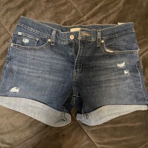 Women’s Levi’s shorts size 31